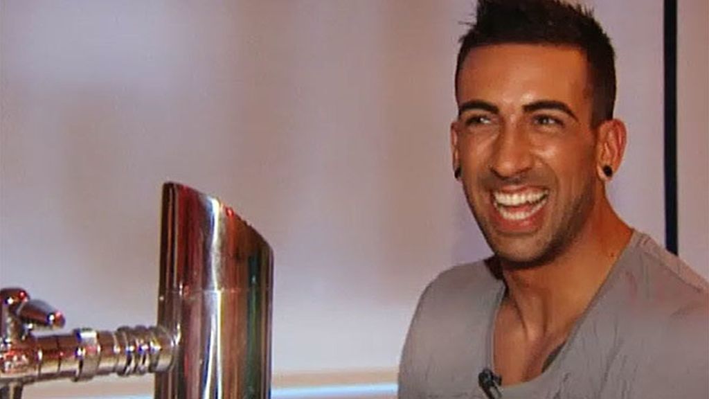 Álvaro empieza a notar 'tensión' con su pretendienta