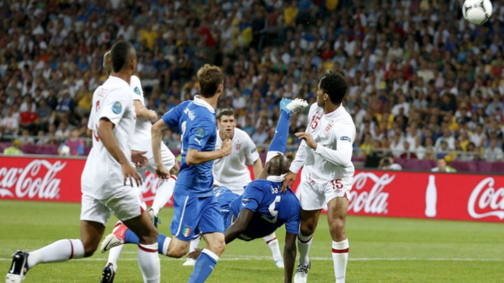 Ingleses e italianos han tomado Kiev