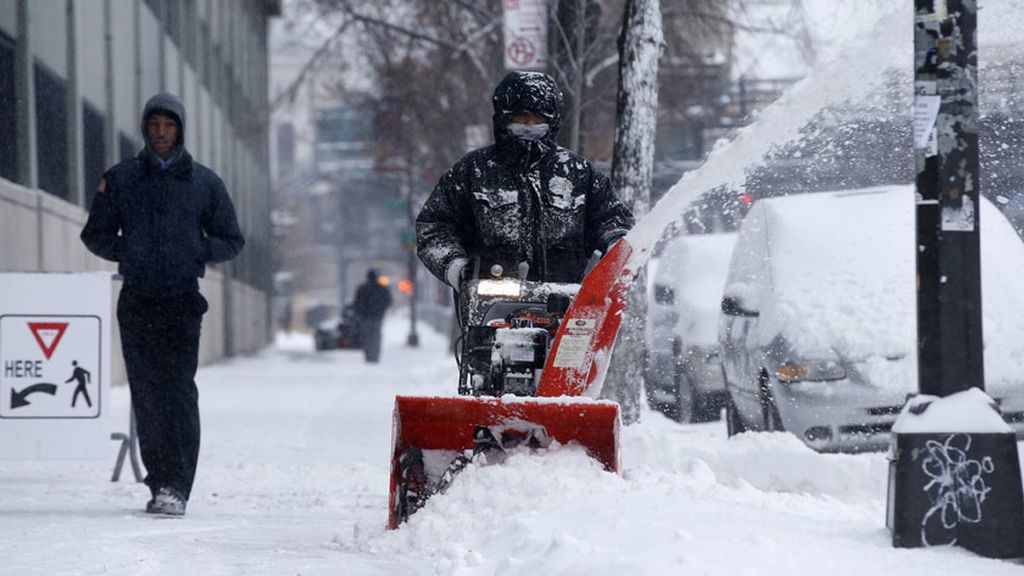 La tempestad de nieve que azota EEUU, en imágenes