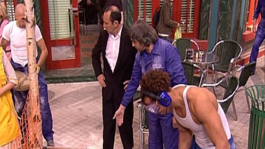 Guerra en el barrio y una cita a ciegas