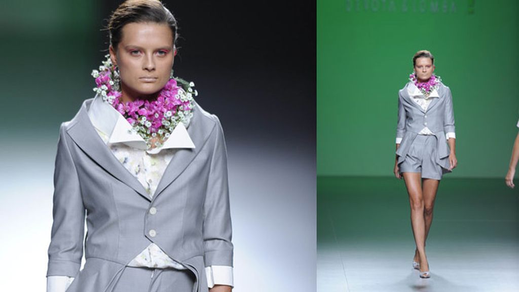 Declinar el gris y las flores, por Devota&Lomba