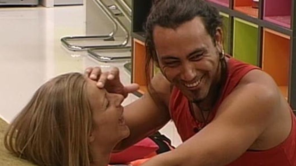 Ángel a Mel: "Pero qué buena estás"