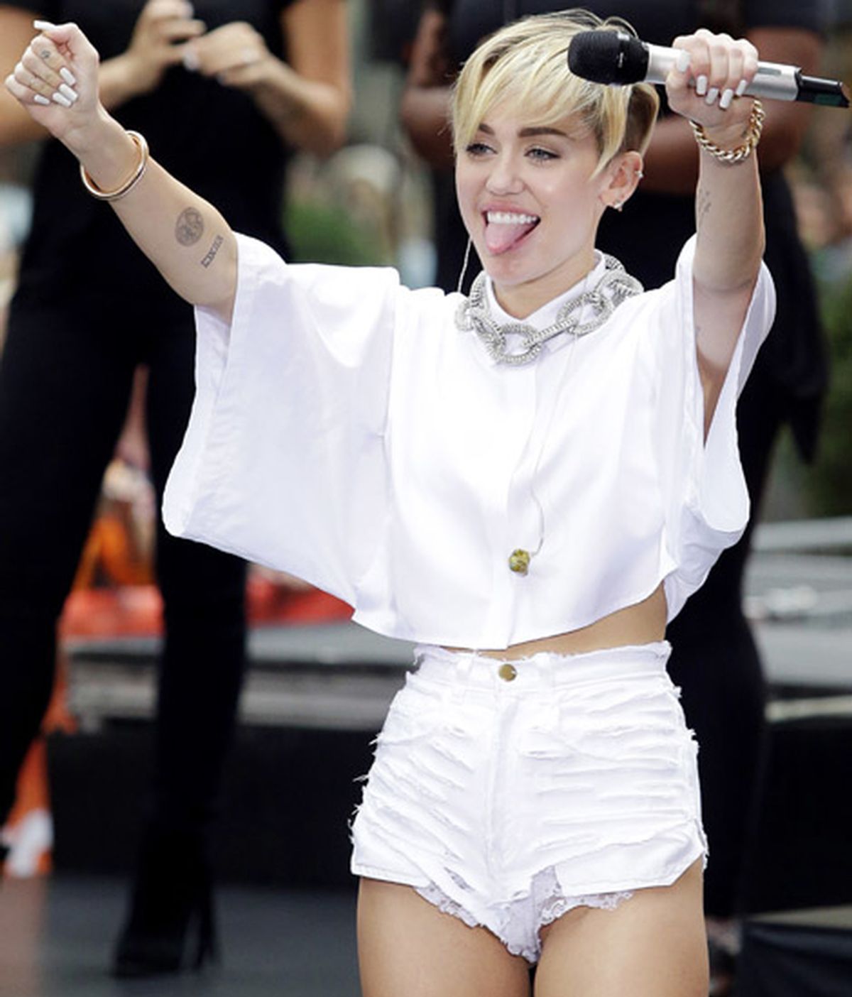 Miley Cyrus entrevistada en el Saturday Night Live