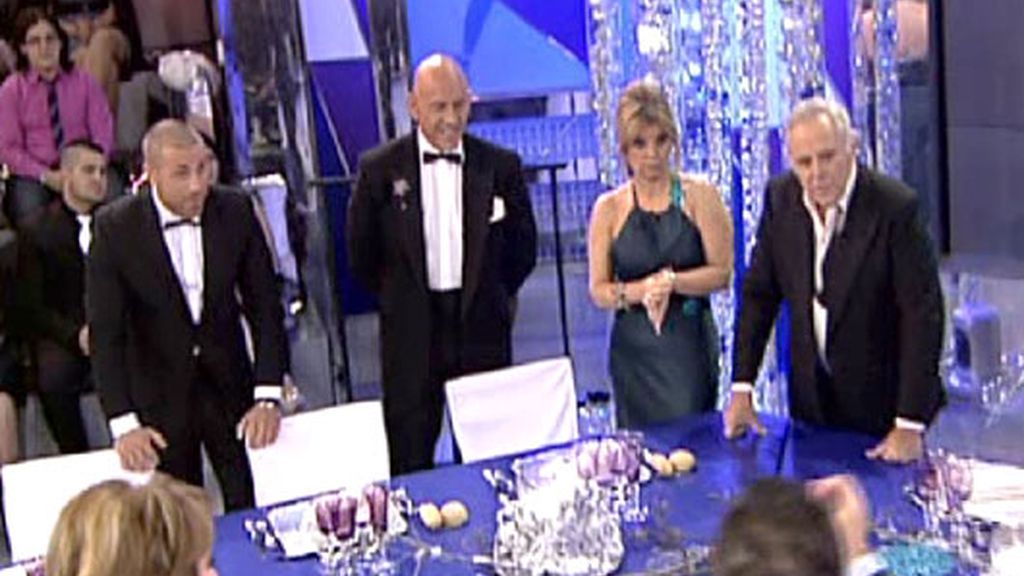 Los colaboradores de 'Sálvame' se engalanan para 'La última cena'
