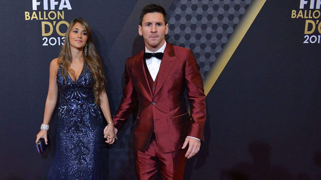 Messi y su traje color ‘vino tinto’