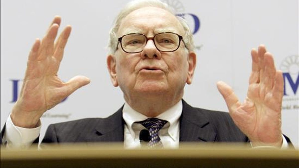 Moody's, en la que Buffett tiene un 20% de participación, ha rebajado la calificación de la deuda a largo plazo de Berkshire Hathaway desde el máximo nivel que otorga ("AAA") a "Aa2". EFE/Archivo
