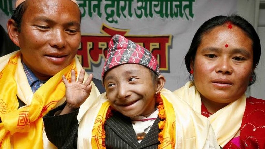 62 centímetros para ser el hombre más bajo del mundo