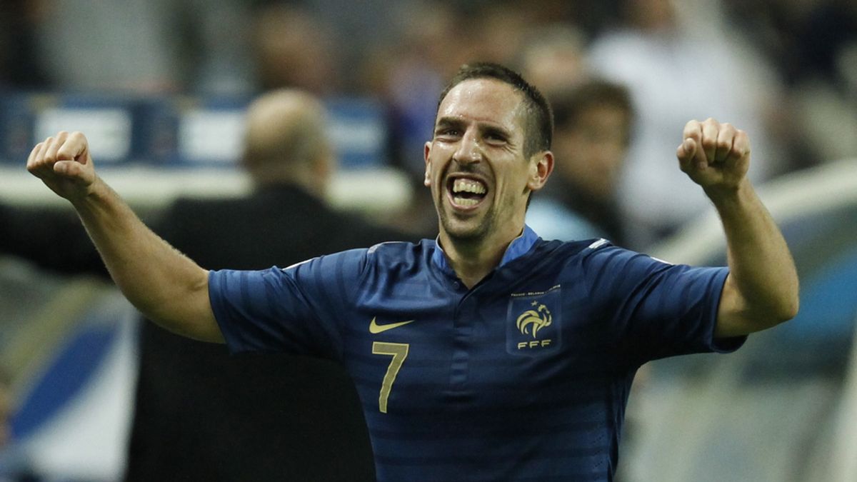 Ribery celebra su gol y tercer tanto de Francia a Bielorusia
