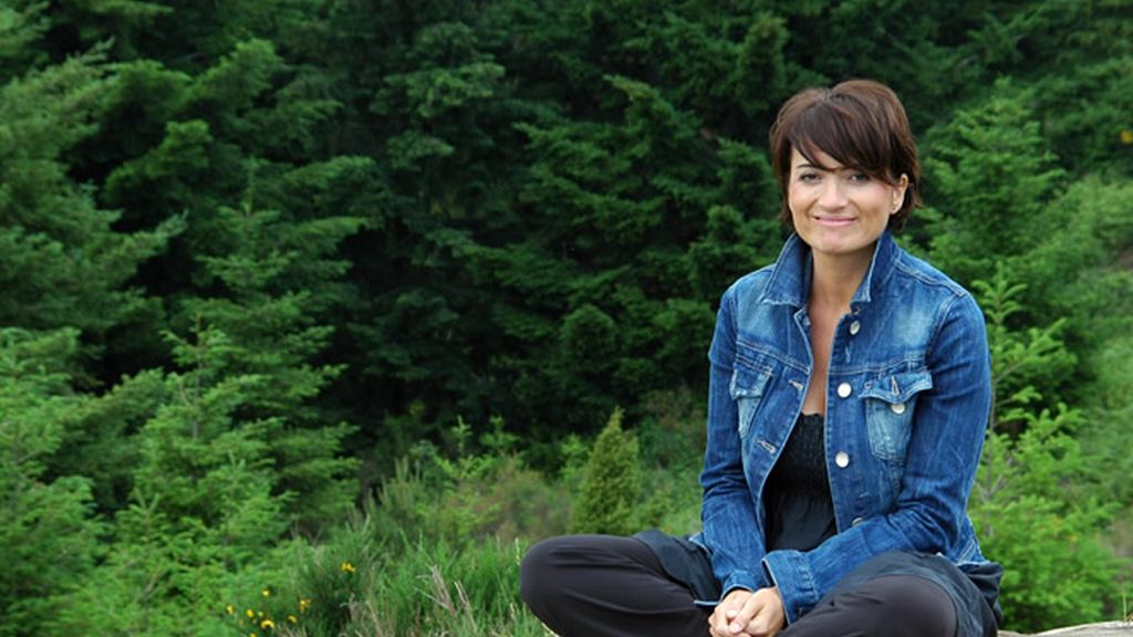 Silvia Abril visita sus lugares más importantes de la costa catalana
