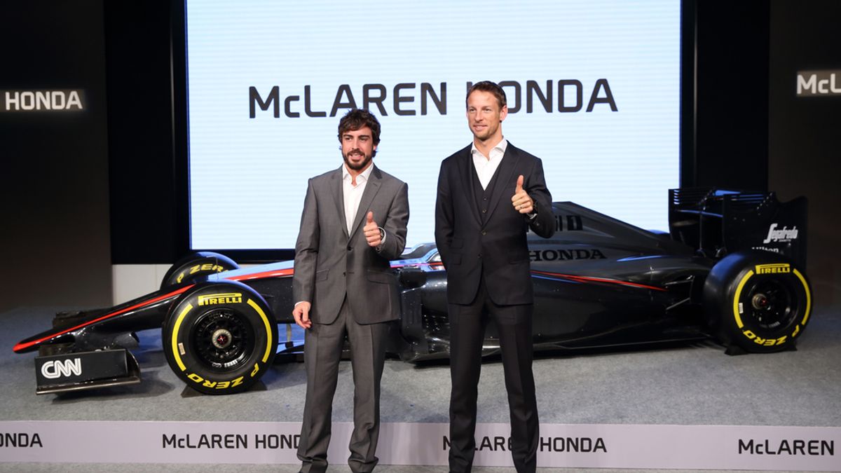 Alonso y Button en la presentación del equipo McLaren