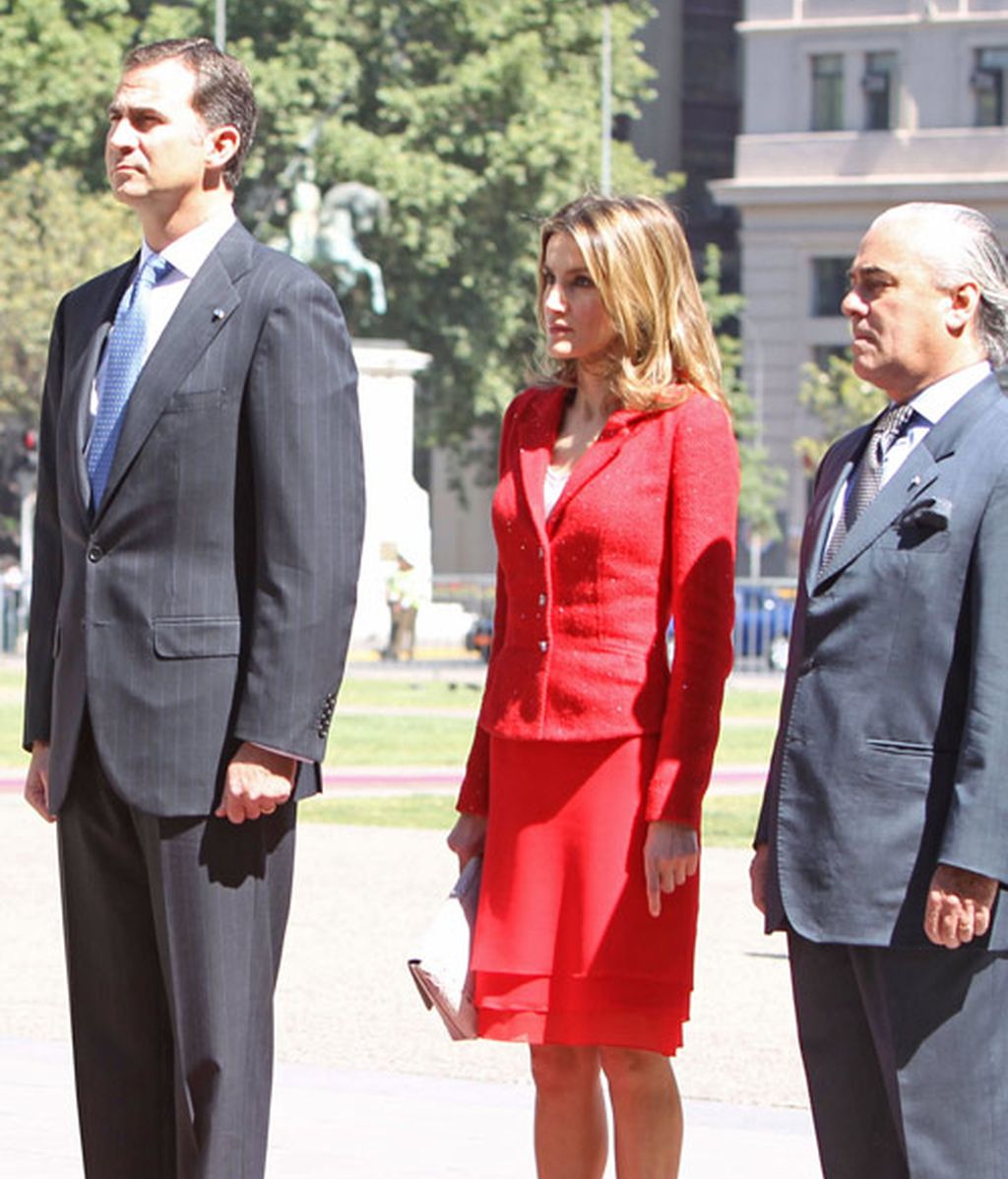Letizia, mismo look e idénticos complementos que en un acto de 2008