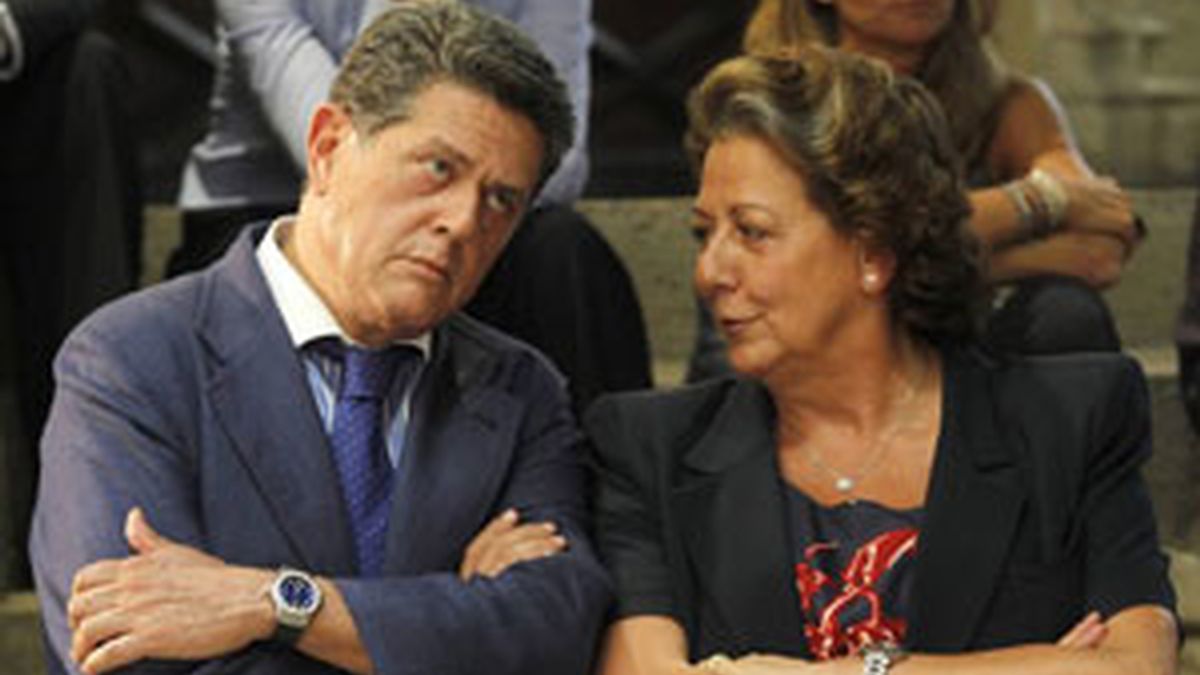 Federico Trillo junto con Rita Barberá han querido apoyar a su compañero FOTO: REUTERS