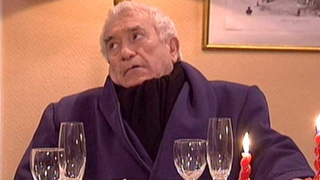 Cesáreo olvida sus bodas de zafiro