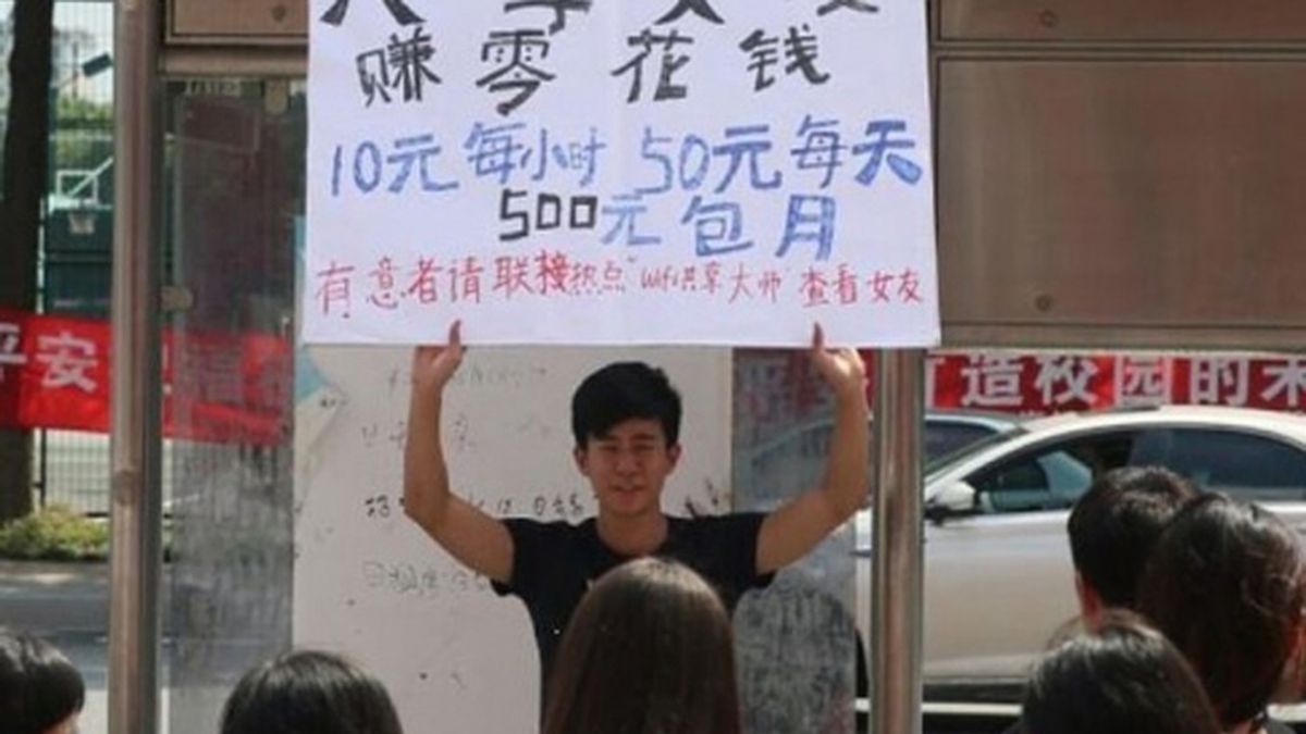Estudiante chino alquila a su novia para comprar un iPhone 6