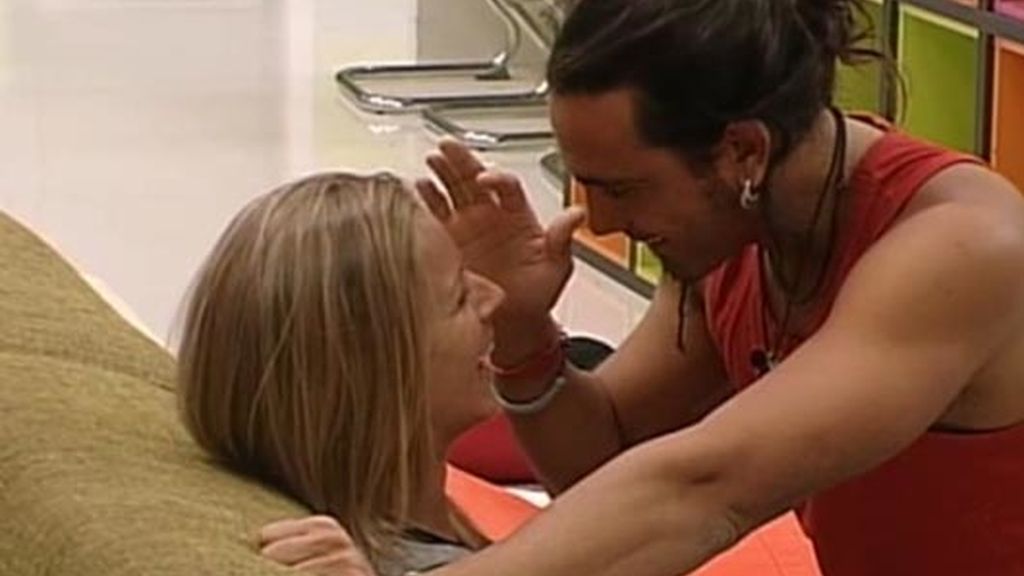 Ángel a Mel: "Pero qué buena estás"