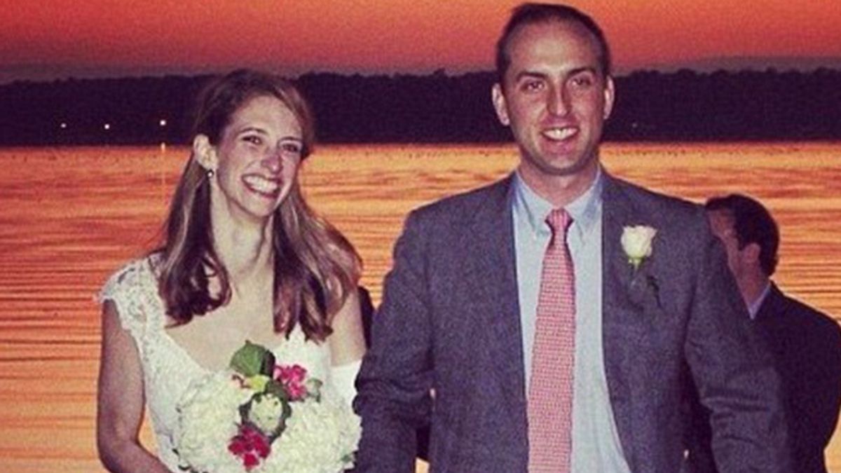 Sorprende a su novia con una boda dos días después de ser diagnosticada con cáncer