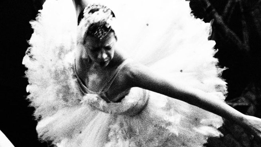 El ensayo general de 'El Lago de los Cisnes' de Alonso, foto a foto