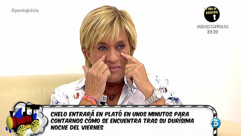 La colaboradora no puede evitar las lágrimas