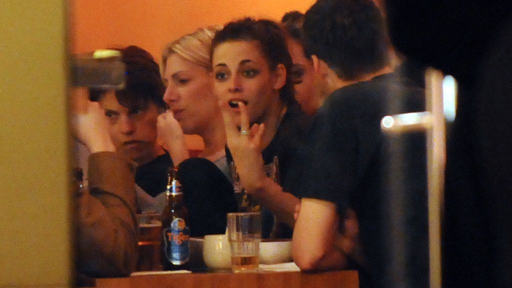 Kristen Stewart cambia a su vampiro por otro en Berlín