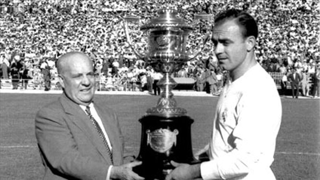 Di Stéfano, una vida dedicada al balón