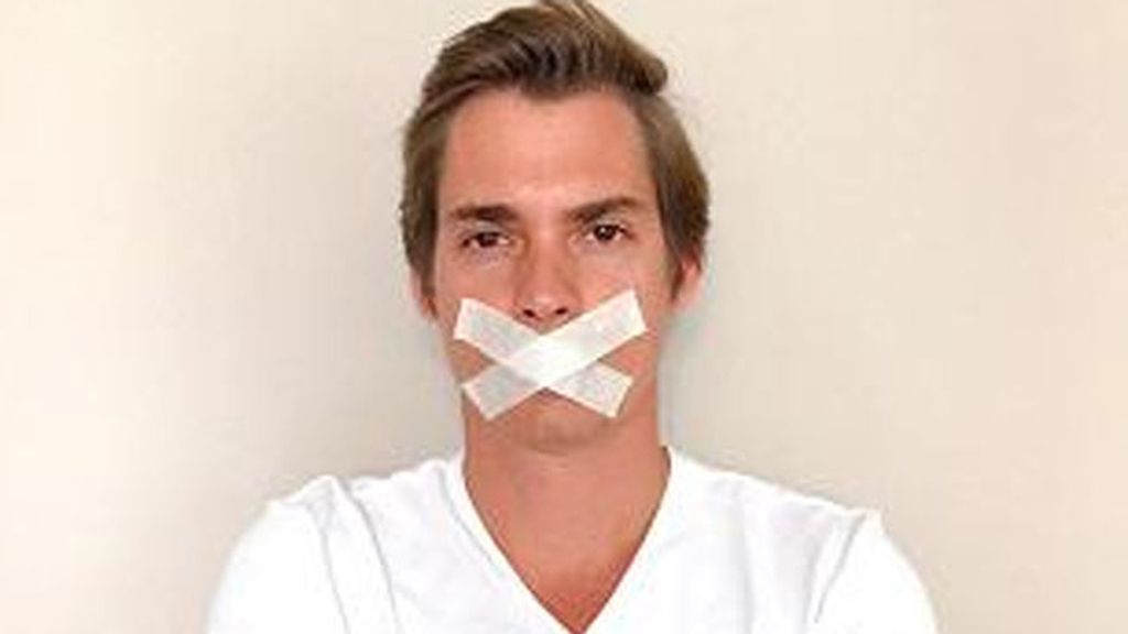 Carlos Baute también se tapa la boca por #undiasinmusica