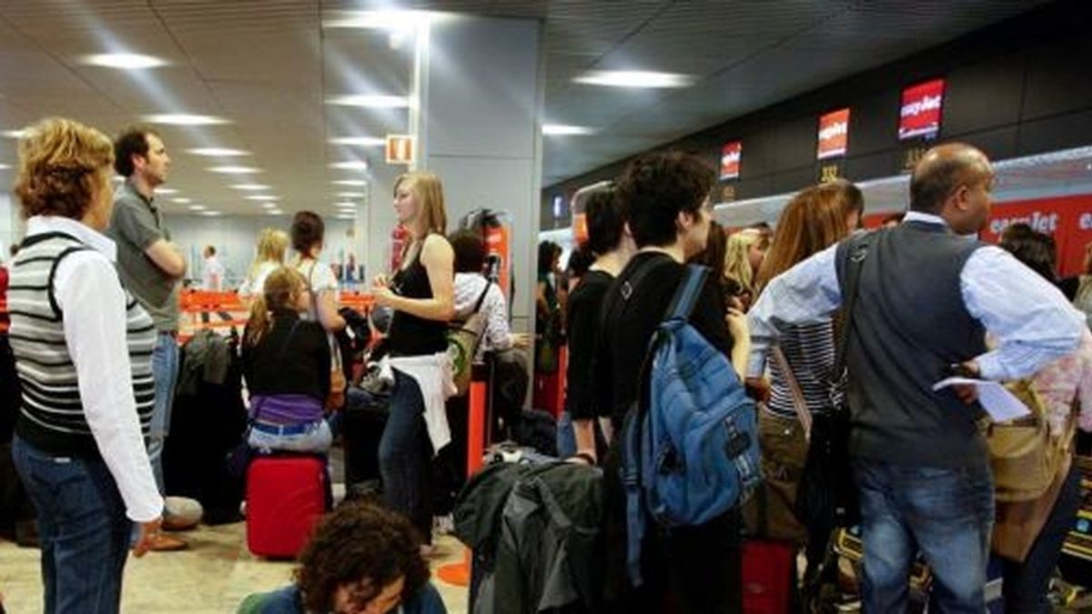 Facturación de equipajes en el aeropuerto madrileño Adolfo Suárez