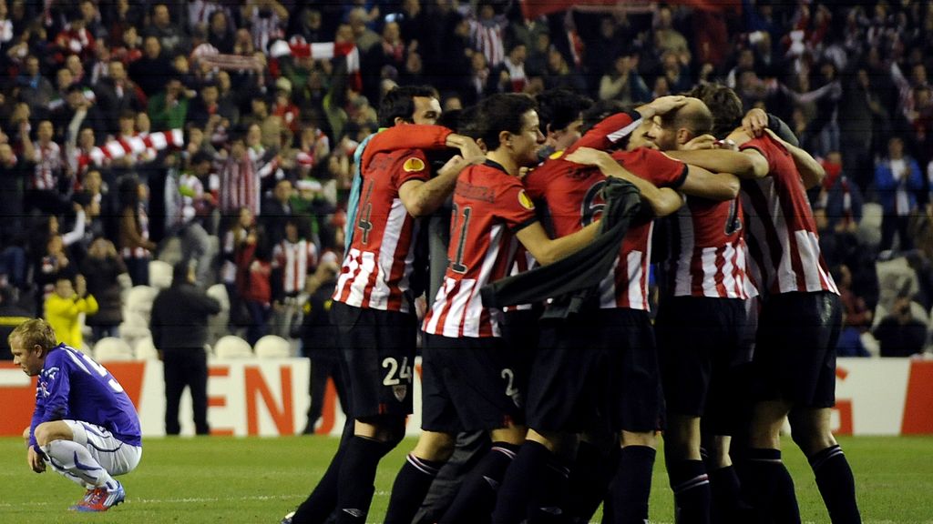 Los jugadores del Athletic Club celebran su pase a octavos Los jugadores del Athletic Club celebran su pase a octavos