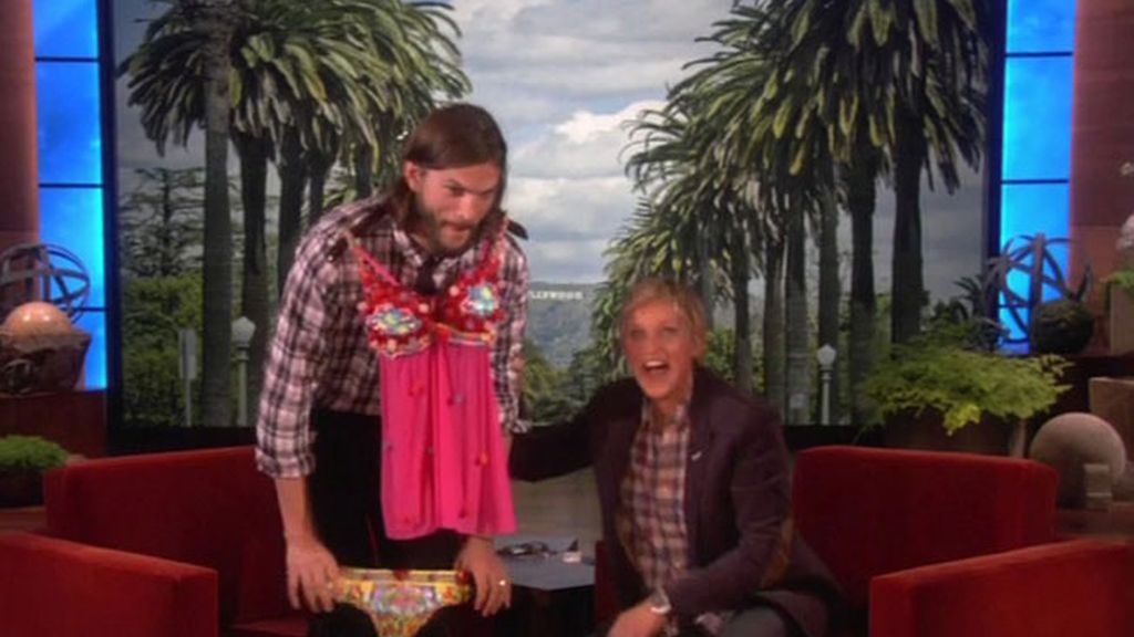 Desnudo integral de Ashton Kutcher