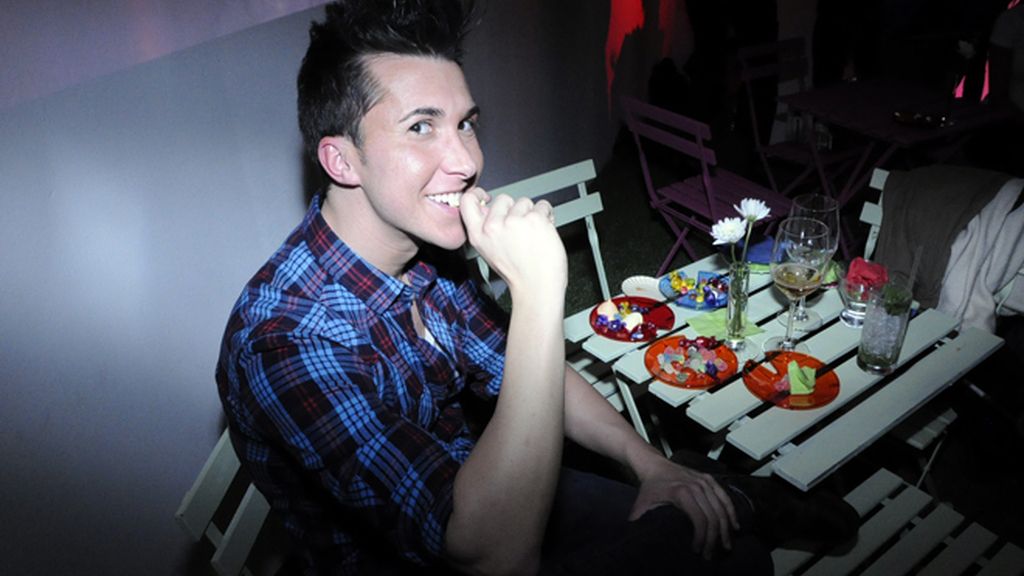 Malena Costa y Eva González, de uñas