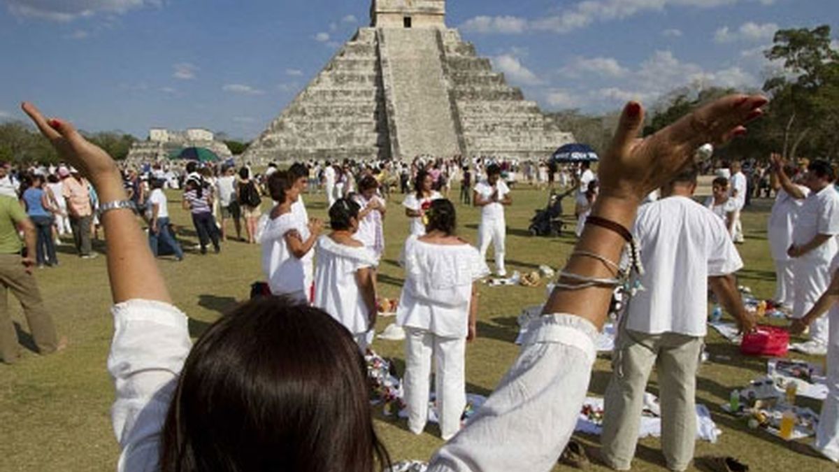 Indígenas mayas realizan una ceremonia en Quintana Roo.