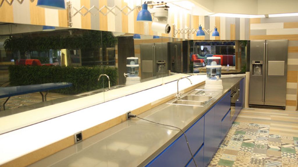 El salón, la amplia cocina, el cómodo jardín...