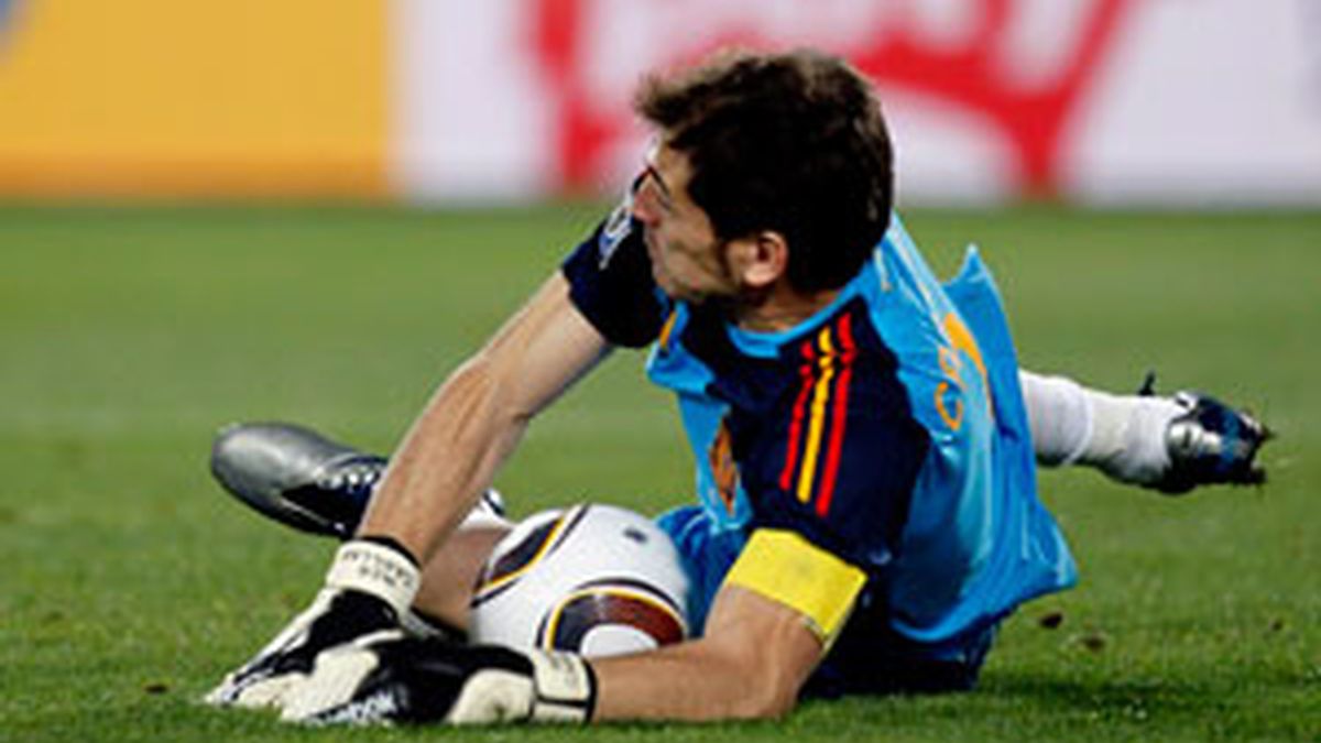 Casillas sigue dando alegrías a la selección española