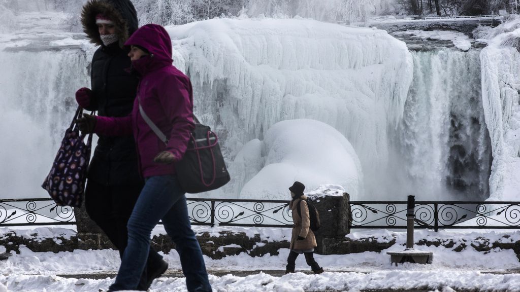 Las Cataratas del Niágara, congeladas