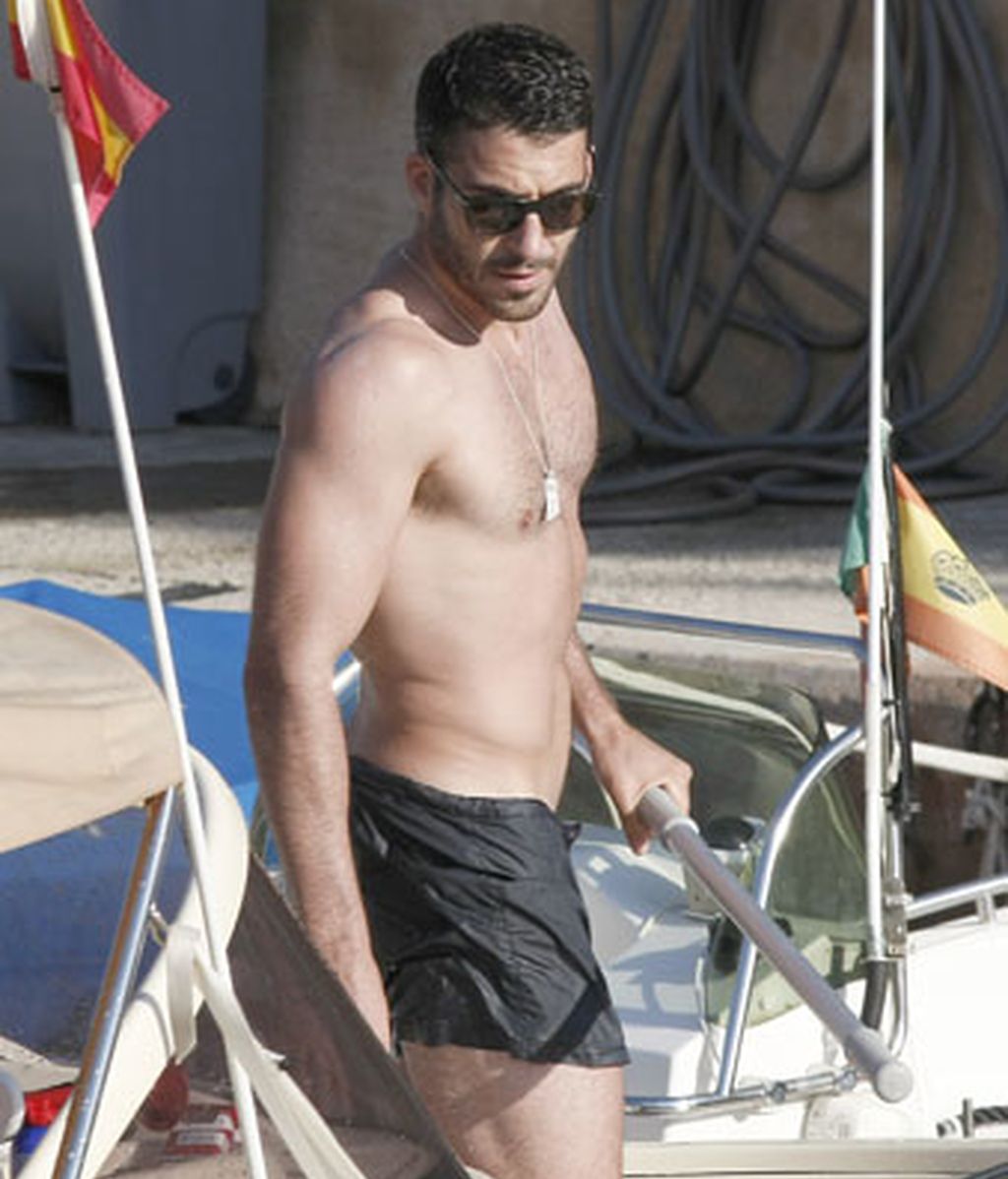 Miguel Ángel Silvestre, en aguas de Ibiza