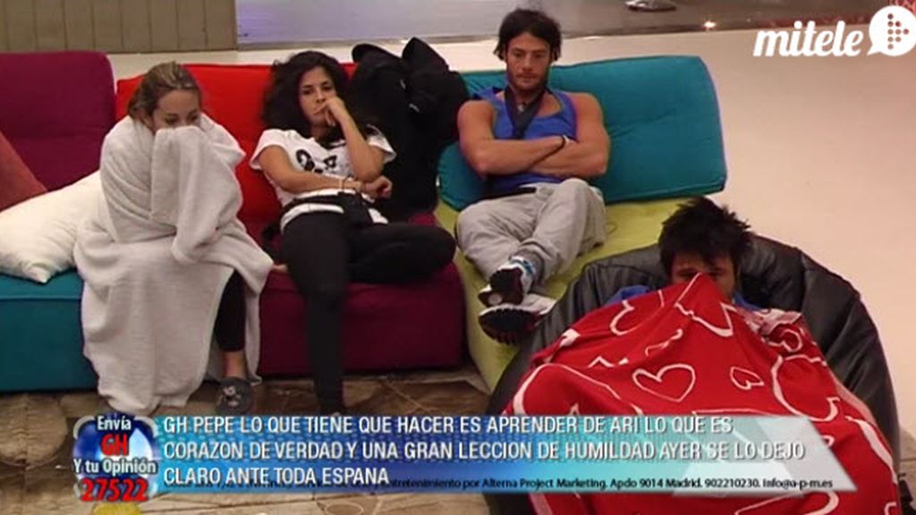 Tarde de tele y pizzas