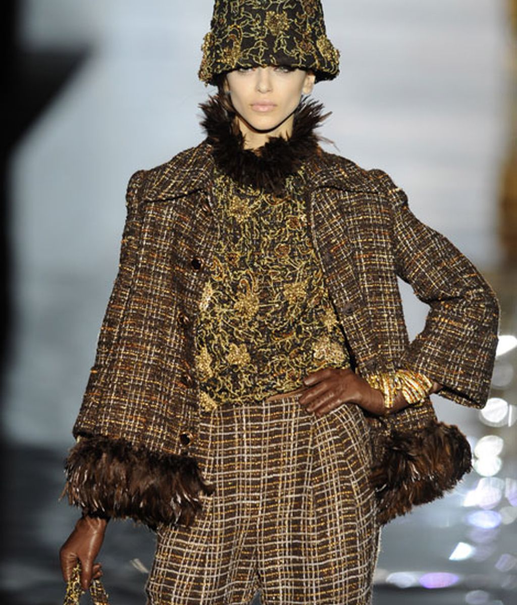 Roberto Verino: Vuelve el 'glamour' de los cincuenta