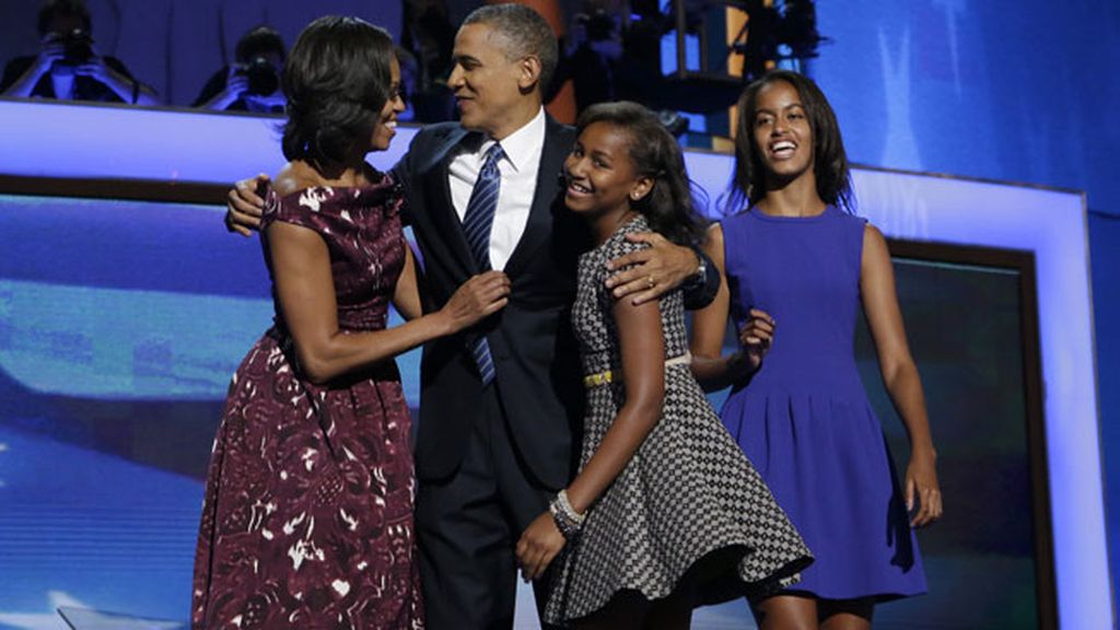 Toda la familia apoyando a Obama en su reelección como candidato