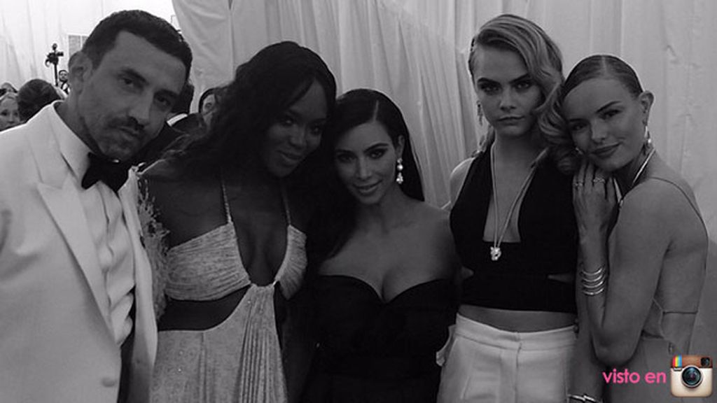 Kim Kardashian, Cara Delevingne y Naomi Campbellposaron juntas