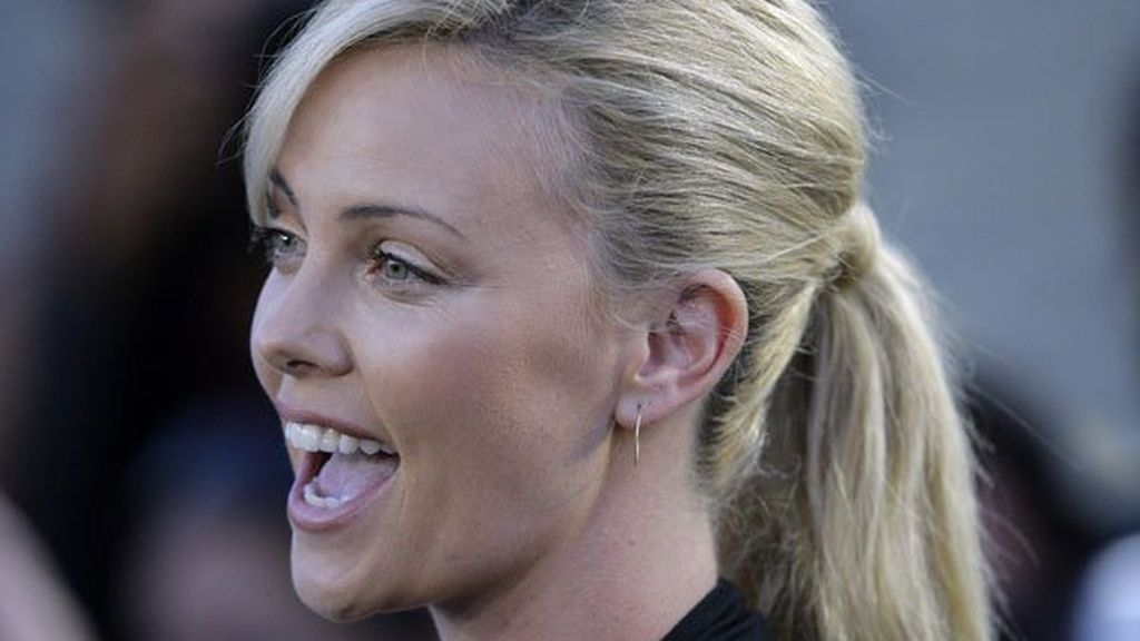 Famosos con la vuvuzela en el Mundial