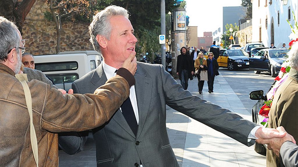 Los compañeros de profesión arropan a Mercedes Milá en el entiero de su padre