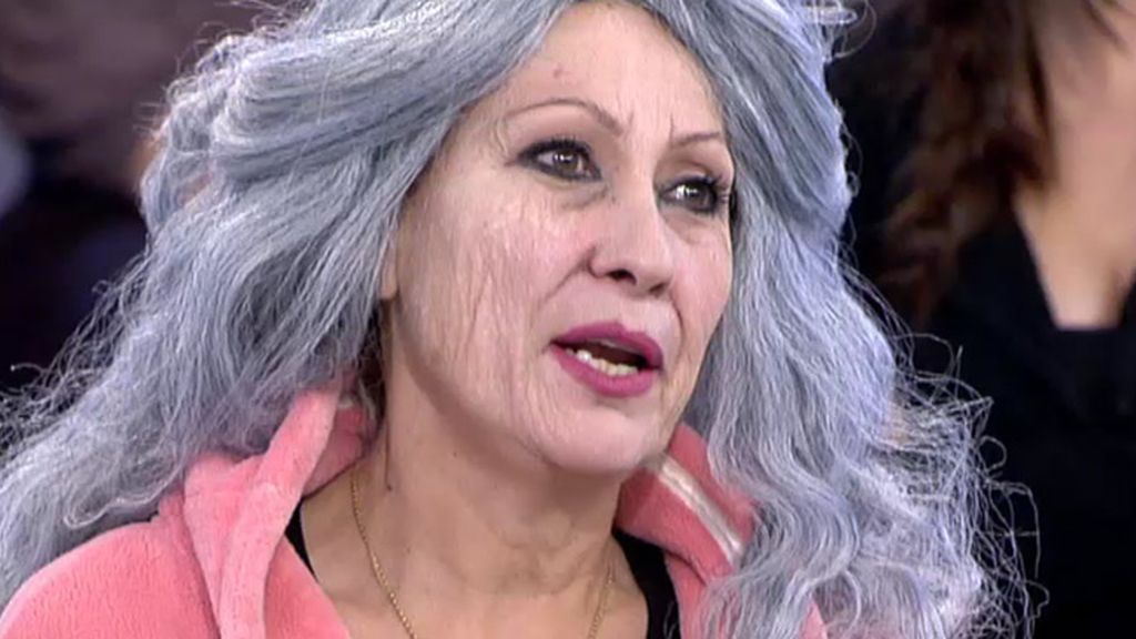 El plató de 'Sálvame' se convierte en un geriátrico