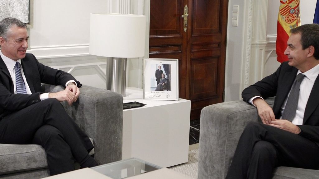 El presidente del PNV, Íñigo Urkullu, y el presidente del Gobierno, José Luis Rodríguez Zapatero