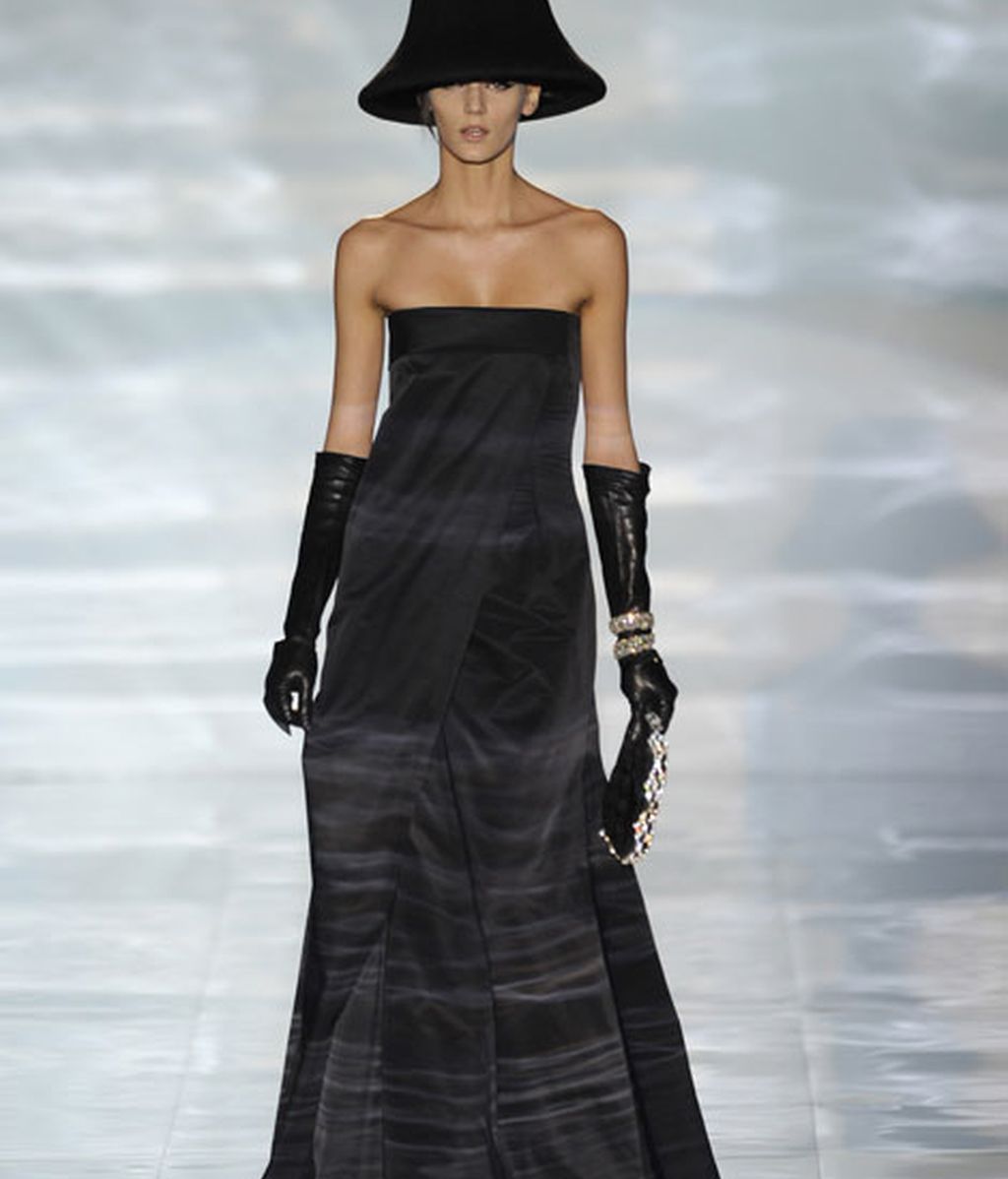 Roberto Verino: Vuelve el 'glamour' de los cincuenta