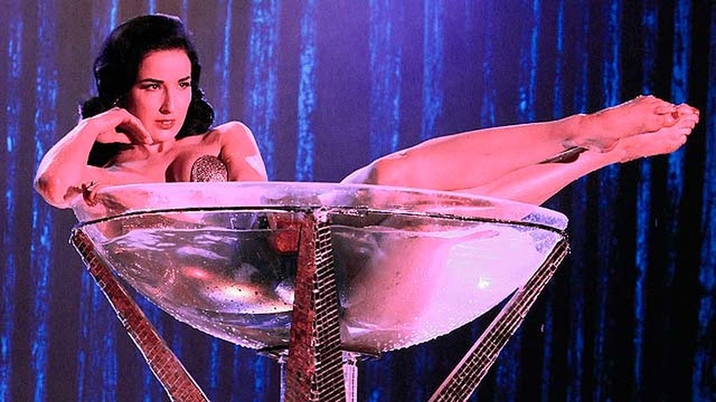 Dita Von Teese ocultará a Greg su faceta como estrella del burlesque