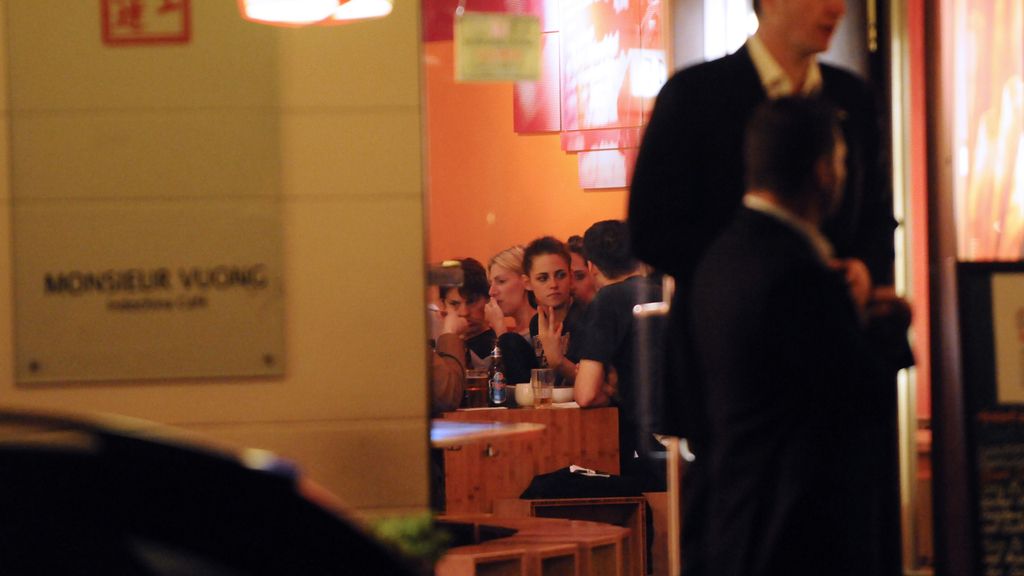 Kristen Stewart cambia a su vampiro por otro en Berlín