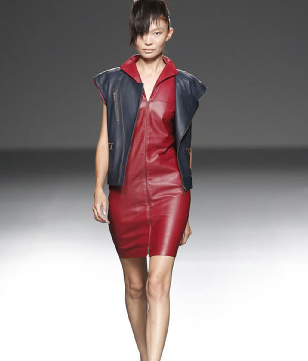 Rojos brillantes y colores de la tierra