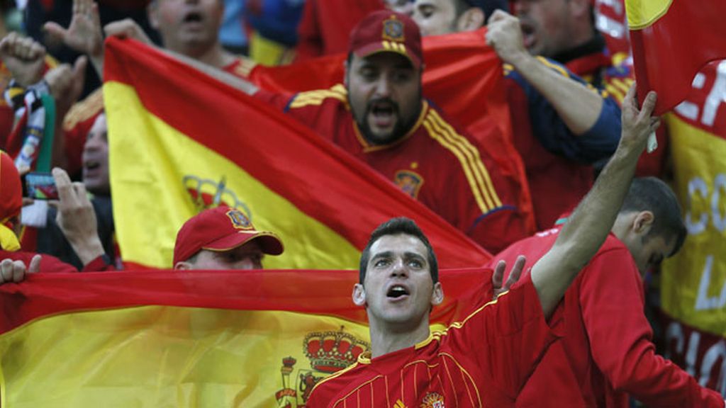 La marea roja ante la afición irlandesa