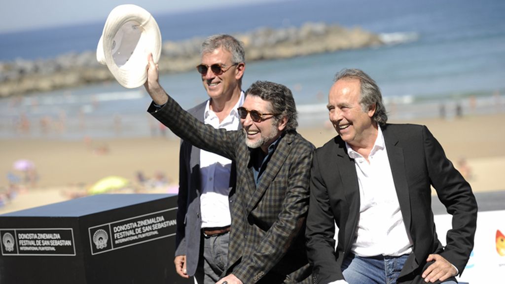 Sabina y Serrat presentan en San Sebastián su documental "El símbolo y el cuate"