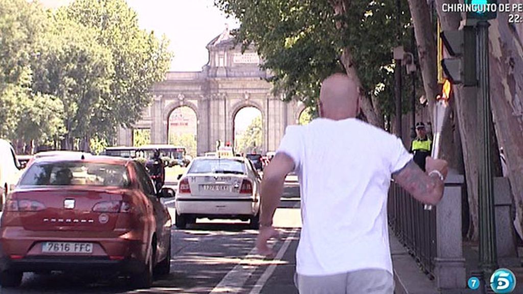 La antorcha pasó por los lugares más emblemáticos de Madrid
