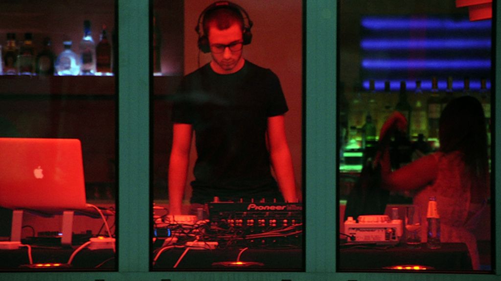 'Jonathan', de Aída, se adentra en el mundillo musical